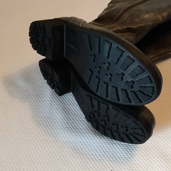 Heavenly Soles Boots 9 - Picture 5 of 7